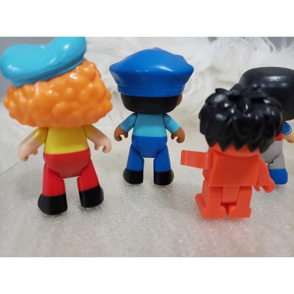 Lot Of 8, 2.5” Ryans World Lego Figures Loose - Picture 10 of 10